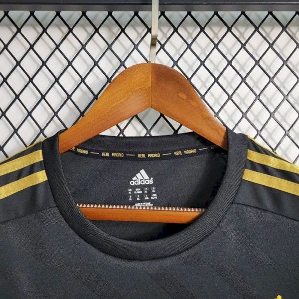 Real Madrid 2011/12 Away Retro Jersey - Image 10