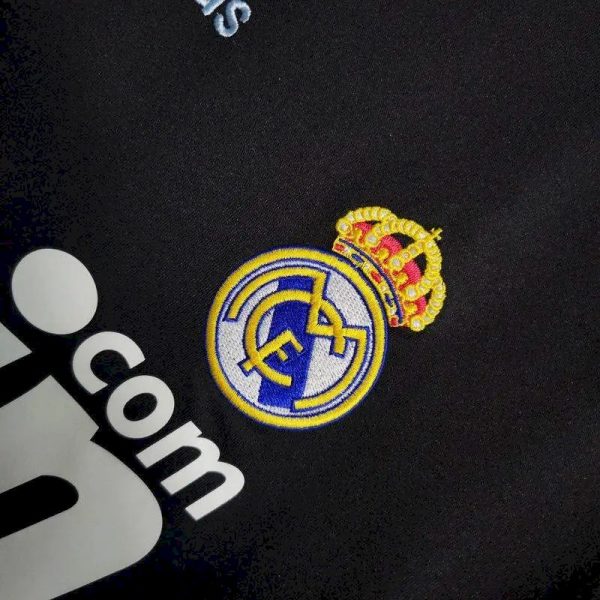 Real Madrid 2009/10 Away Retro Jersey - Image 7