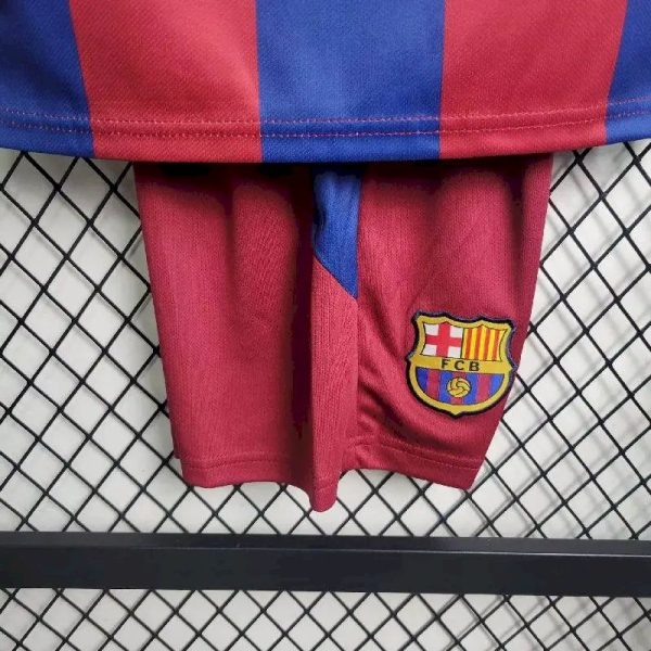 Barcelona 2010/11 Home Kids Kit - Image 5