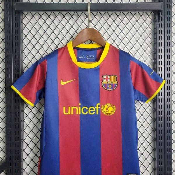 Barcelona 2010/11 Home Kids Kit - Image 2