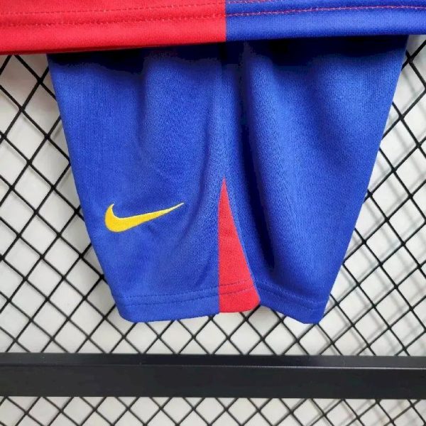 Barcelona 2008/09 Home Kids Kit - Image 10