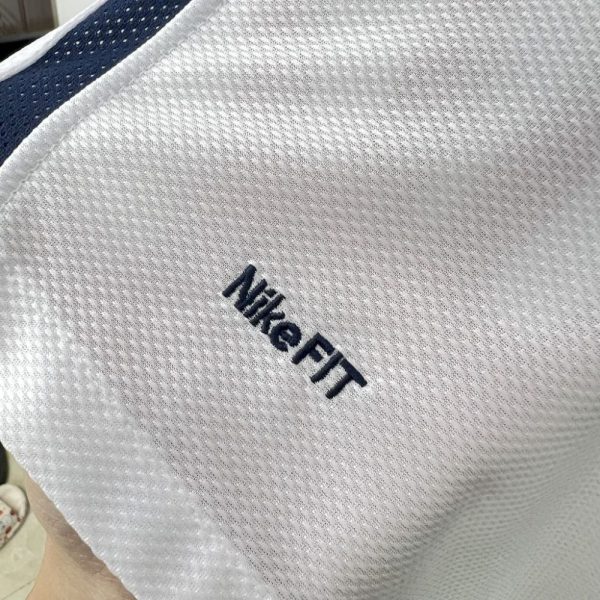 Manchester United 2008/09 Away Retro Jersey - Image 10