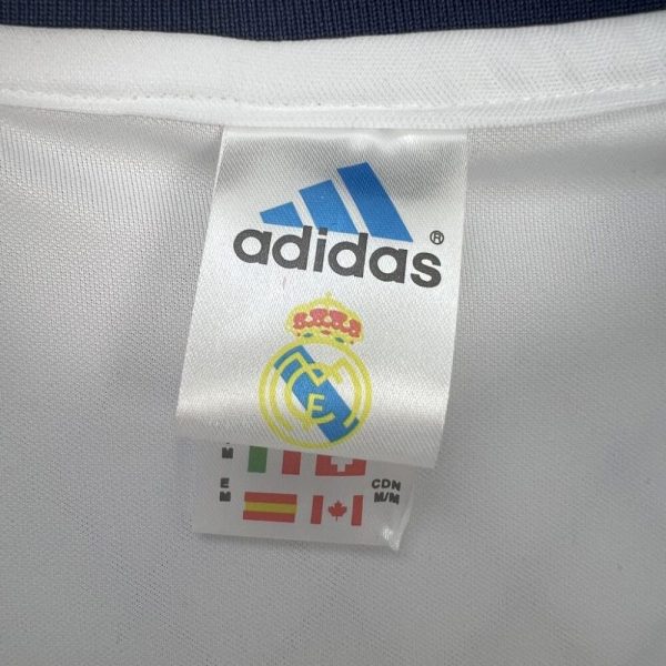 Real Madrid 2000/01 Home Retro Jersey - Image 6