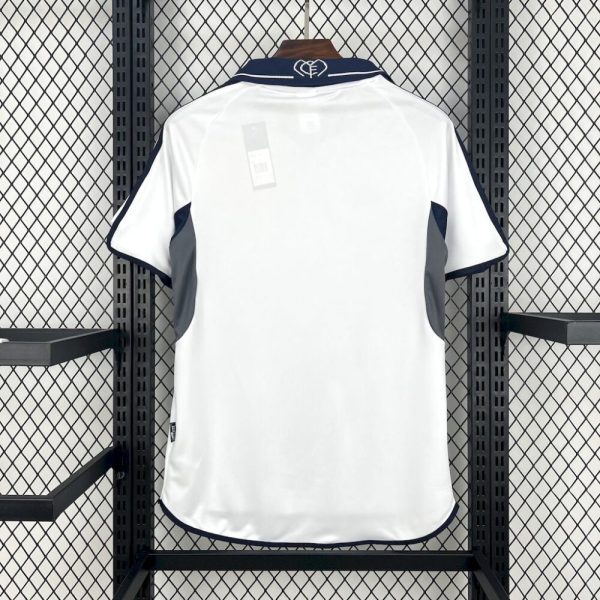 Real Madrid 2000/01 Home Retro Jersey - Image 2