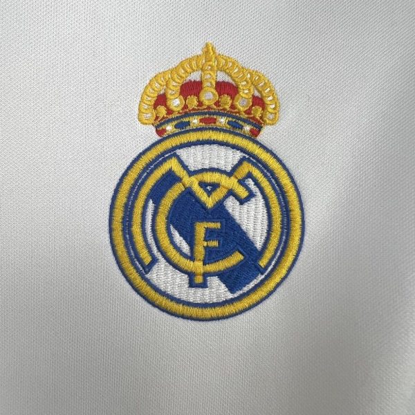 Real Madrid 2003/04 Home Retro Jersey - Image 5