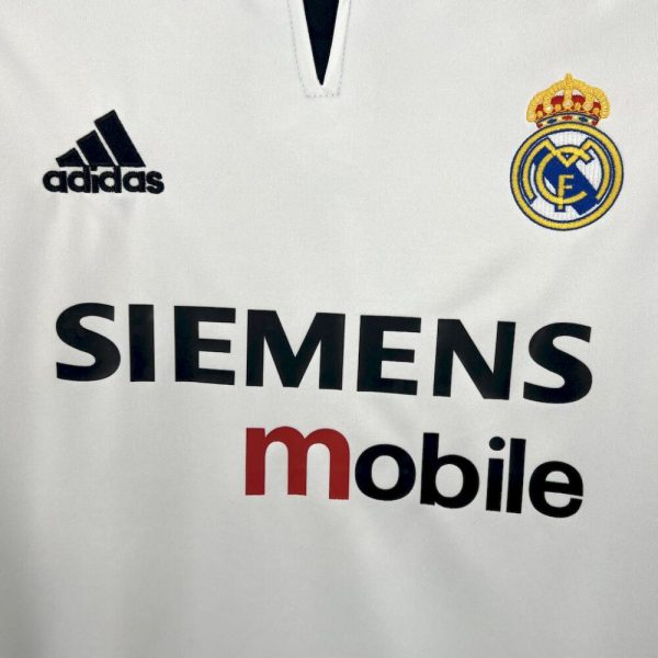 Real Madrid 2003/04 Home Retro Jersey - Image 4