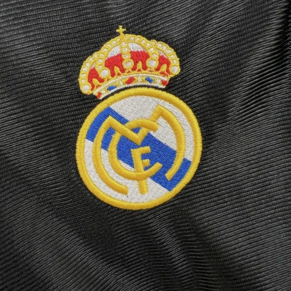 Real Madrid 1999/01 Away Retro Jersey - Image 8