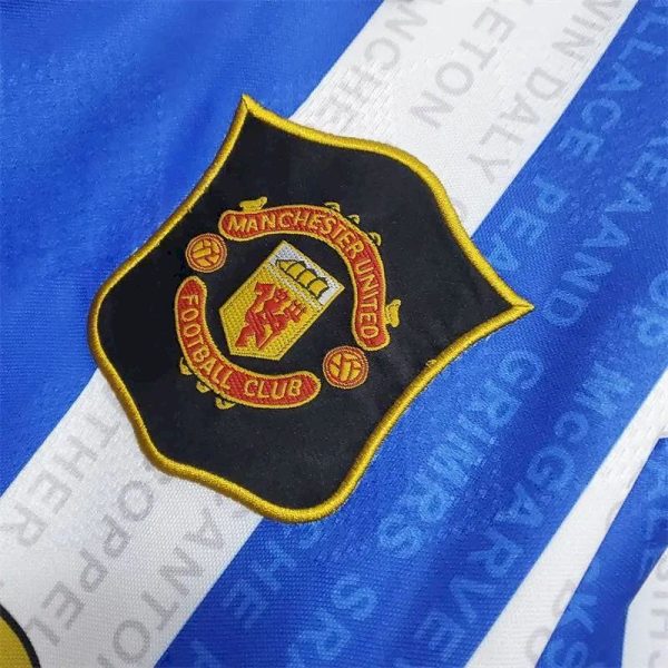 Manchester United 1994/96 Away Retro Jersey - Image 5