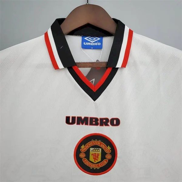 Manchester United 1996/97 Away Retro Jersey - Image 2